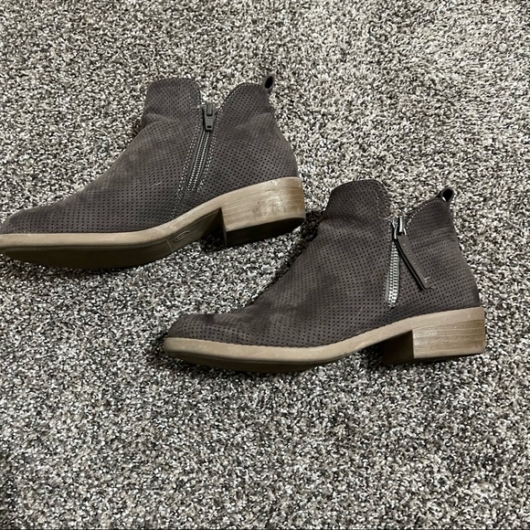 Booties - Picture 3 of 4